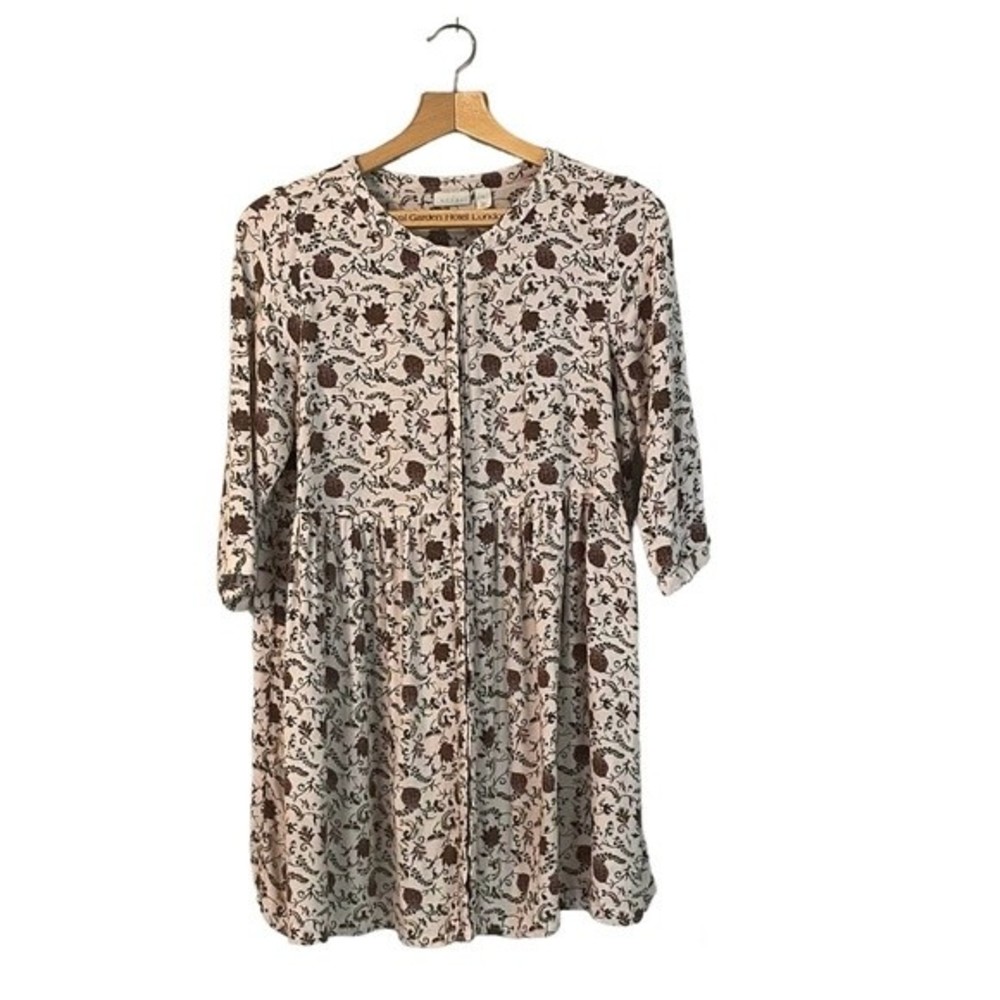 Hinge by Anthropologie baby doll swing dress. Floral full button Women’s size S